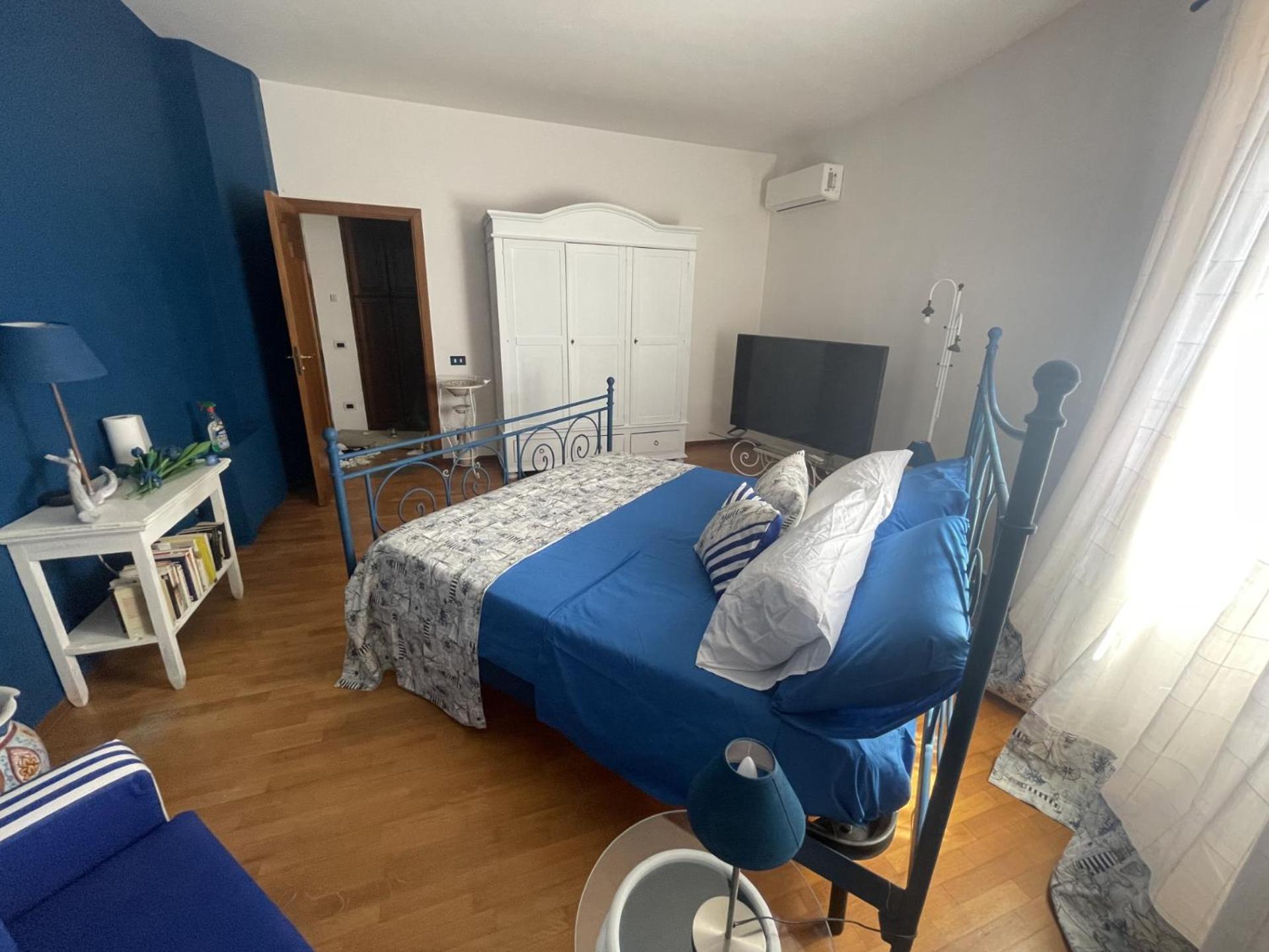Domus Parva - Villa Con Bio-Piscina, Spa Privata E Appartamenti Panoramici Bacoli Bagian luar foto